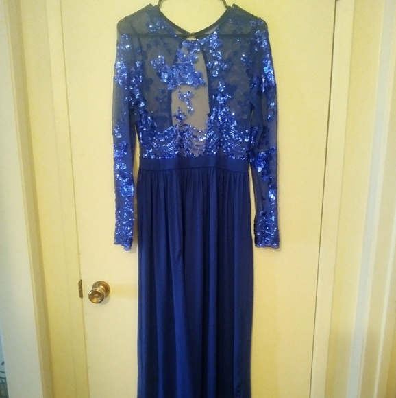 Beautiful Sexy Blue Formal Dress. - Picture 1 of 6